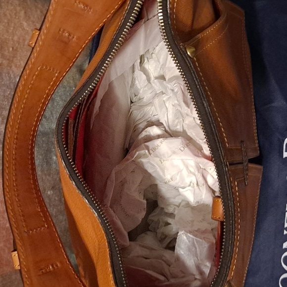 Florentine Kingston Dooney and Bourke in Natural - Picture 5 of 9